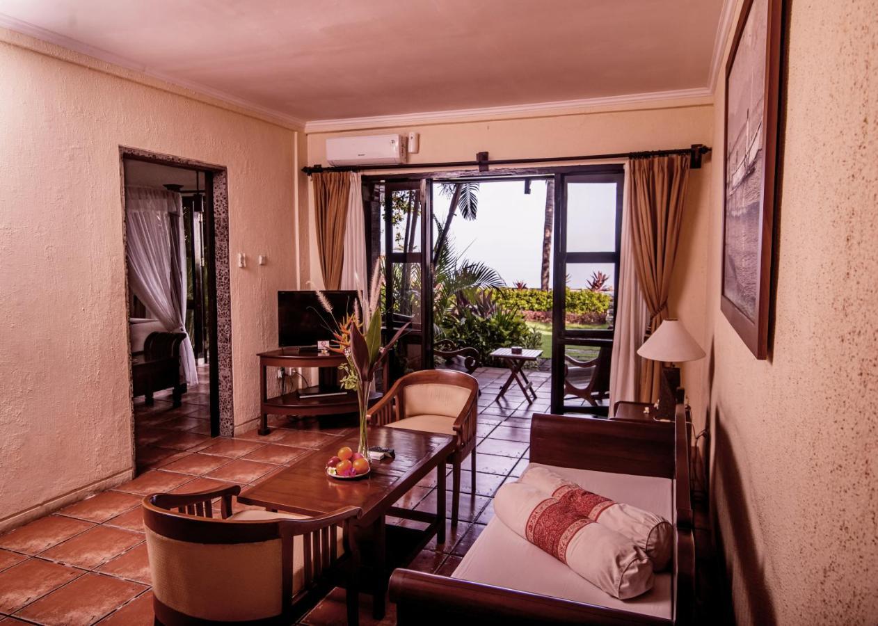 Nugraha Lovina Seaview Resort & Spa Kültér fotó